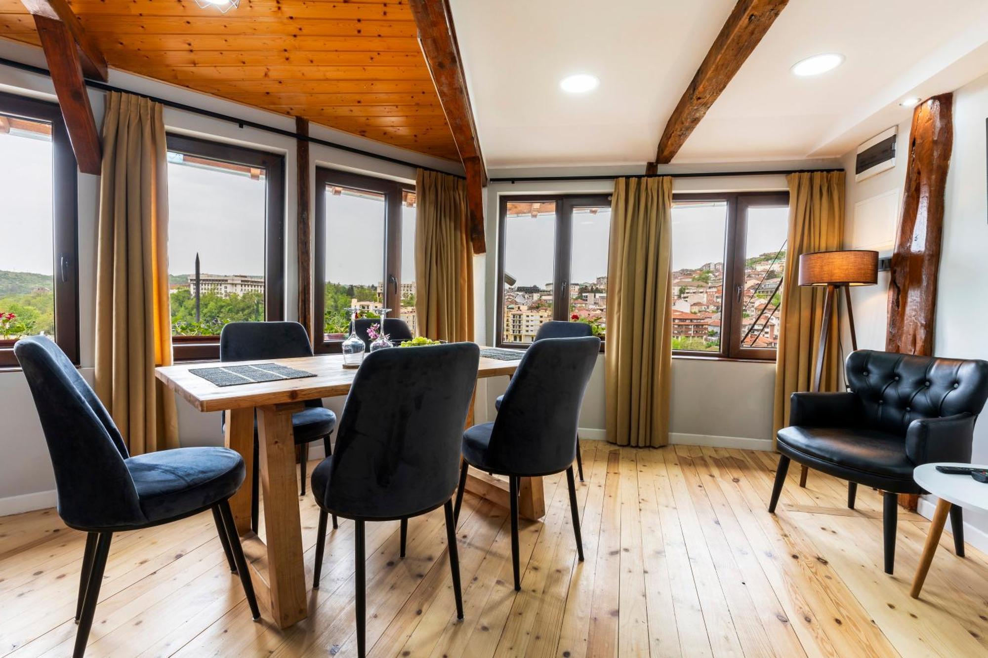 Bobevata Guest House - Floor 2 - Stunning View Old Town Велико Търново Екстериор снимка