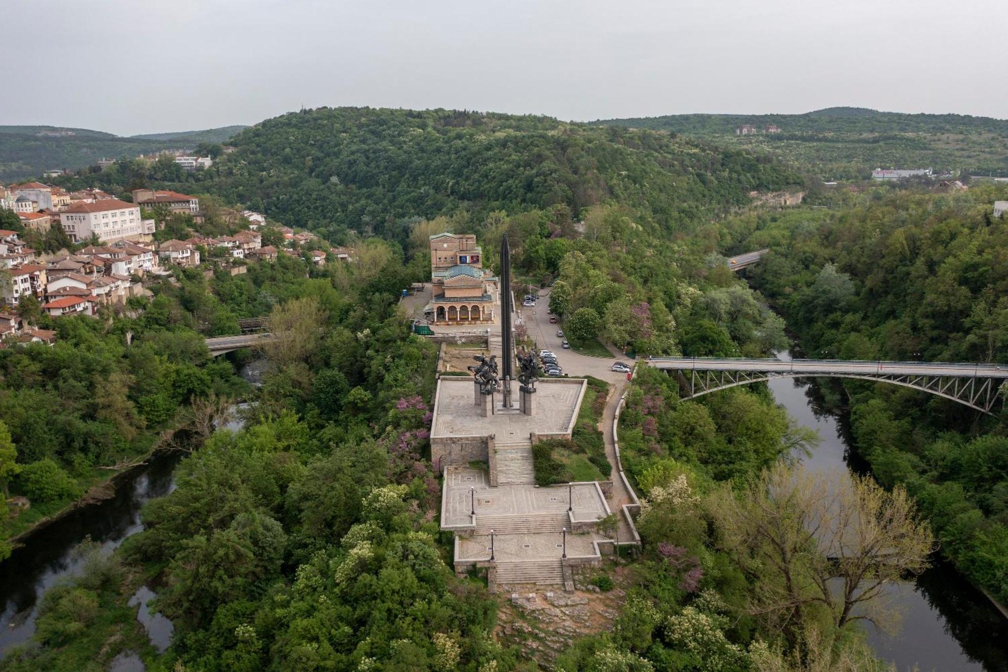 Bobevata Guest House - Floor 2 - Stunning View Old Town Велико Търново Екстериор снимка